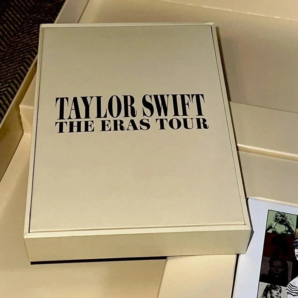 2023 TAYLOR SWIFT THE ERAS TOUR CONCERT OFFICIAL MERCH VIP FAN BOX & NWT T-SHIRT - Picture 11 of 16
